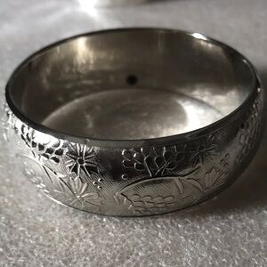 Floral Engraved Silver Bangle